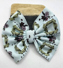 Load image into Gallery viewer, Floral Friends Bow