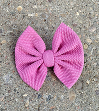 Load image into Gallery viewer, Lilac Bow/Wrap