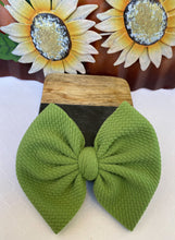 Load image into Gallery viewer, Matcha Green Bow