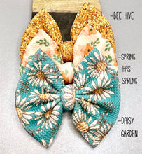 Load image into Gallery viewer, Polished Turquoise- Daisy Garden Bow