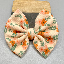 Load image into Gallery viewer, Spring Has Sprung Bow