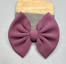 Load image into Gallery viewer, Plum Perfect Bow