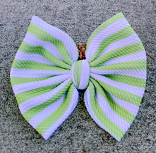 Load image into Gallery viewer, Key Lime Stripe Bow