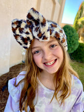 Load image into Gallery viewer, Leopard Sherpa Wrap-Multiple Style Options Available