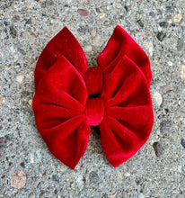 Load image into Gallery viewer, Red Velvet Bow