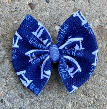 Load image into Gallery viewer, Nativity Bow