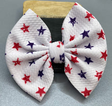 Load image into Gallery viewer, Vintage Stars Bow