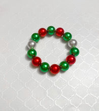 Load image into Gallery viewer, Green Snowflake Necklace