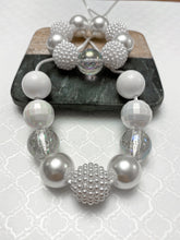 Load image into Gallery viewer, Multi-Pearl Necklace