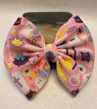 Load image into Gallery viewer, Pink Spooky Friends Bow