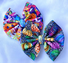 Load image into Gallery viewer, L.Frank Halloween Bow
