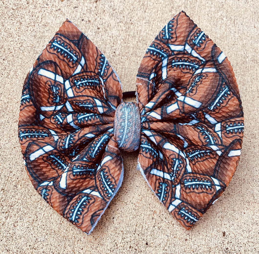 Footballs Bow