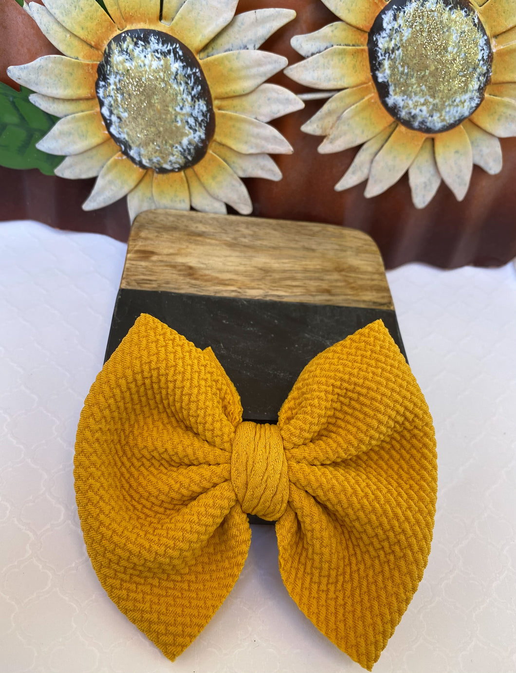 Mustard Bow